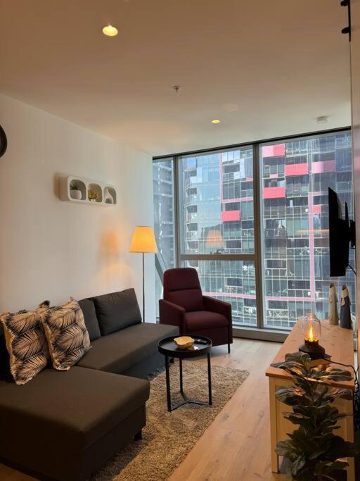 Modern View 2bdroom For Six * Melbourne